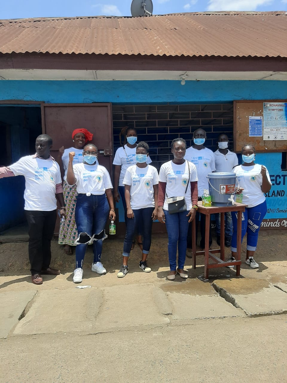 Volunteers raising awareness of COVID19 in Liberia UNV